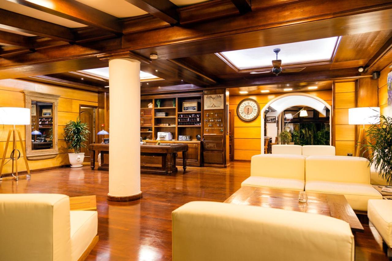 Hotel Mediterraneo Санта-Марія-Наваррезе Екстер'єр фото